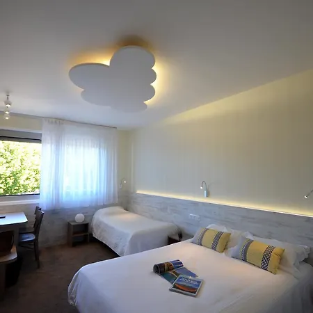 Poste Et Champanne Otel 3*