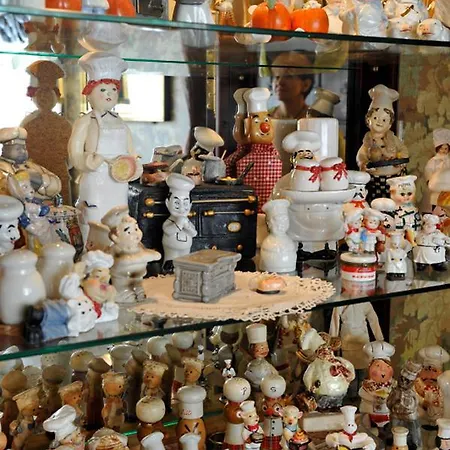 Poste Et Champanne 3*