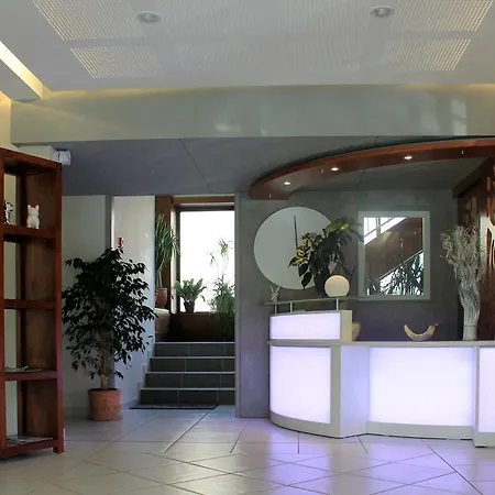 Poste Et Champanne Brioude