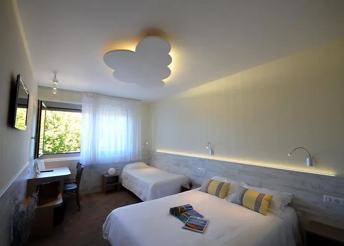 Poste Et Champanne Otel 3*