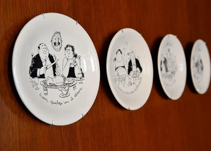 Poste Et Champanne Otel Brioude