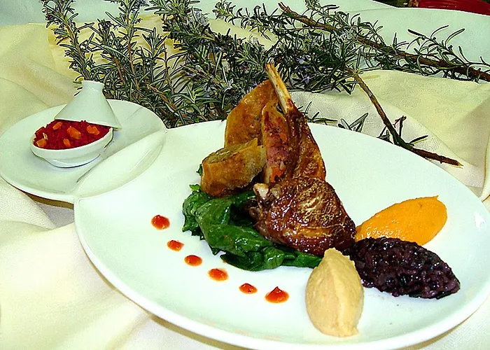 Otel Poste Et Champanne 3*